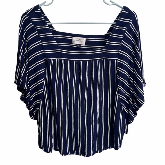 Universal Thread Tops - Universal Thread Stripped dark navy Top